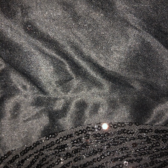 ๐HPx3๐ ๐ค Black Sequins Party Dress ๐ค - Picture 3 of 7